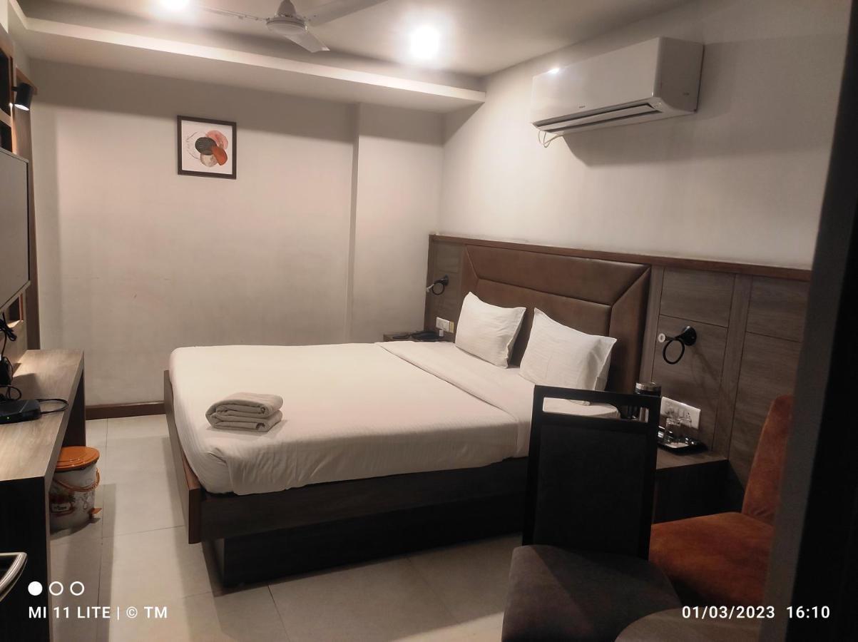 Hotel K79 Jamshedpur Esterno foto