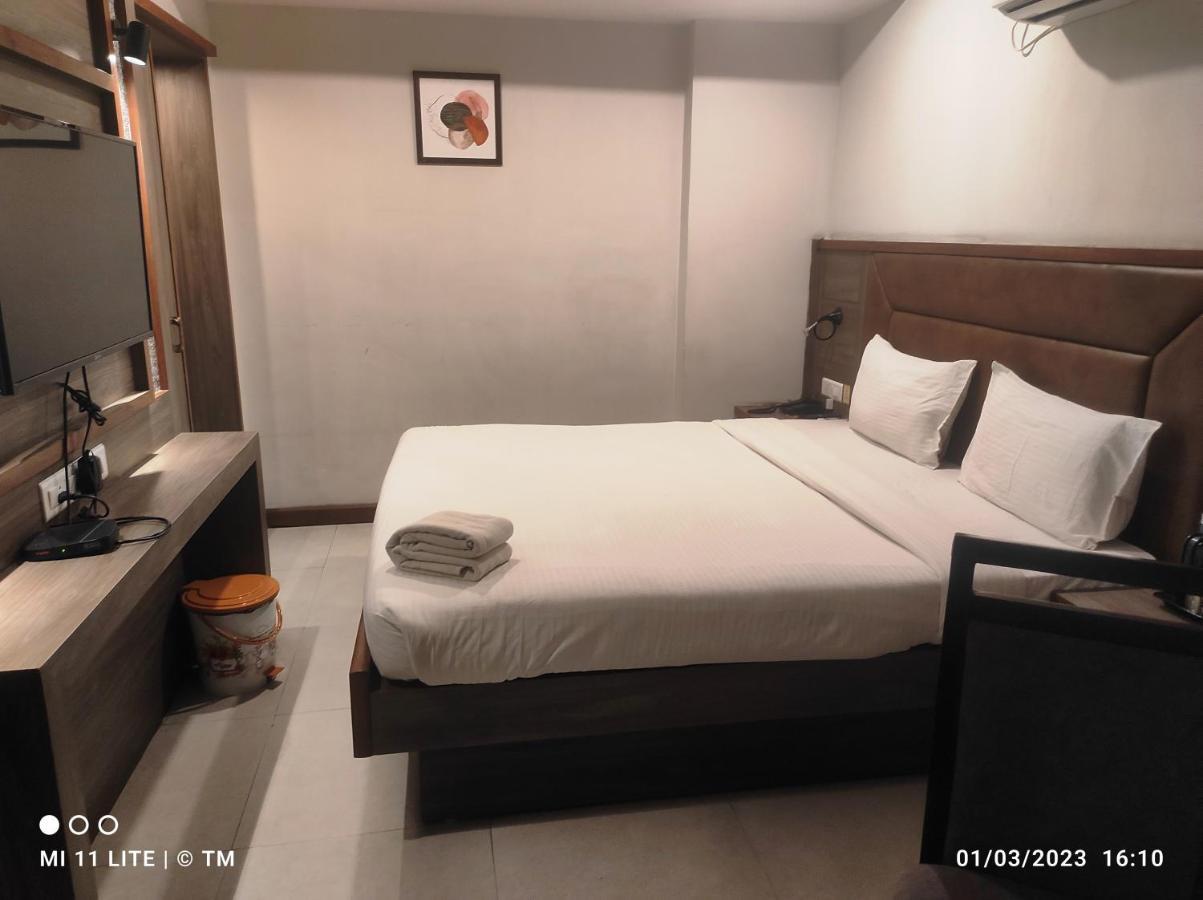 Hotel K79 Jamshedpur Esterno foto